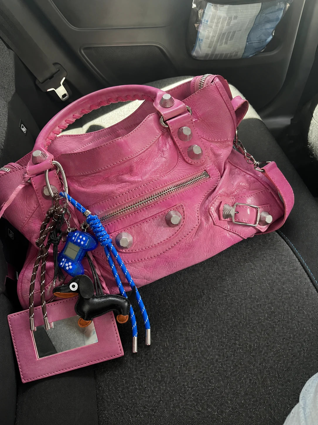 🎮 Game On Drop – Dachshund Bag Charm