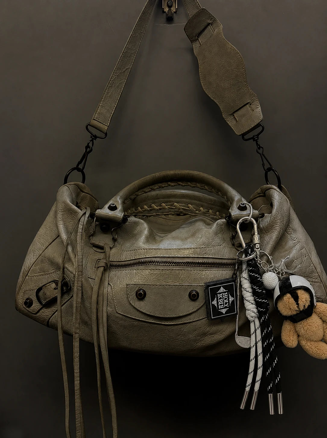 ✨ Metro Muse Drop – Teddy Bear Bag Charm