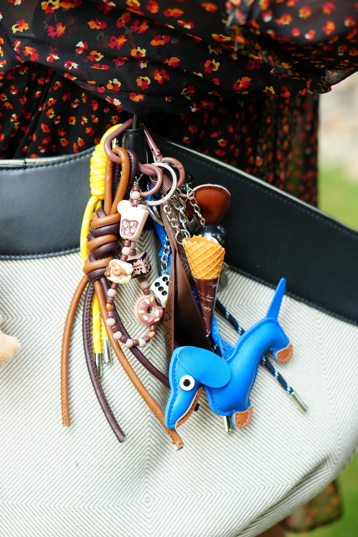 🐶 Blue Mood Drop – Dachshund Bag Charm