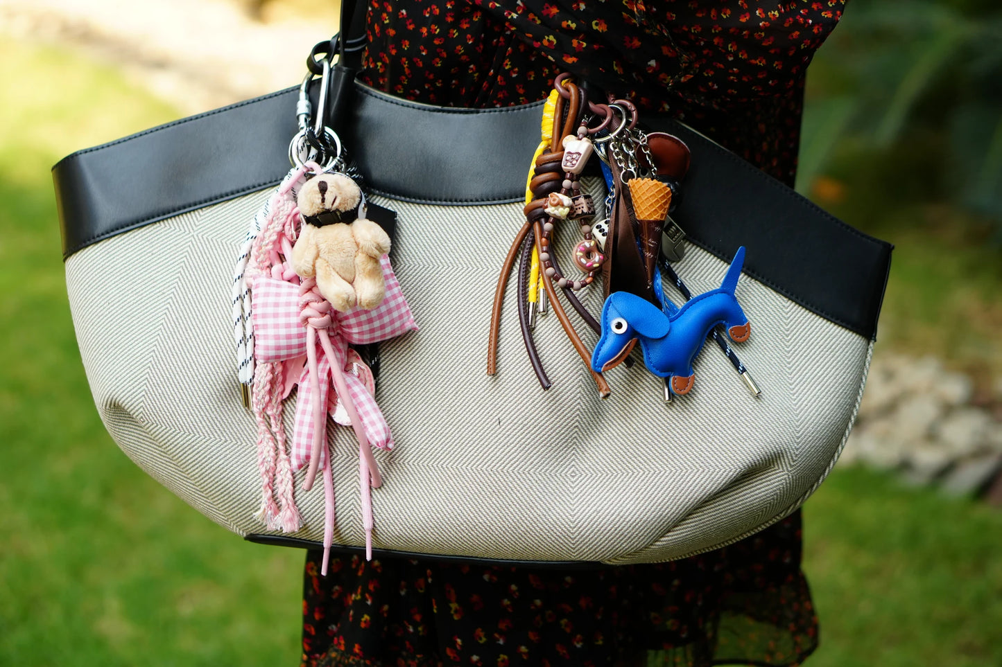 ✨ Metro Muse Drop – Teddy Bear Bag Charm
