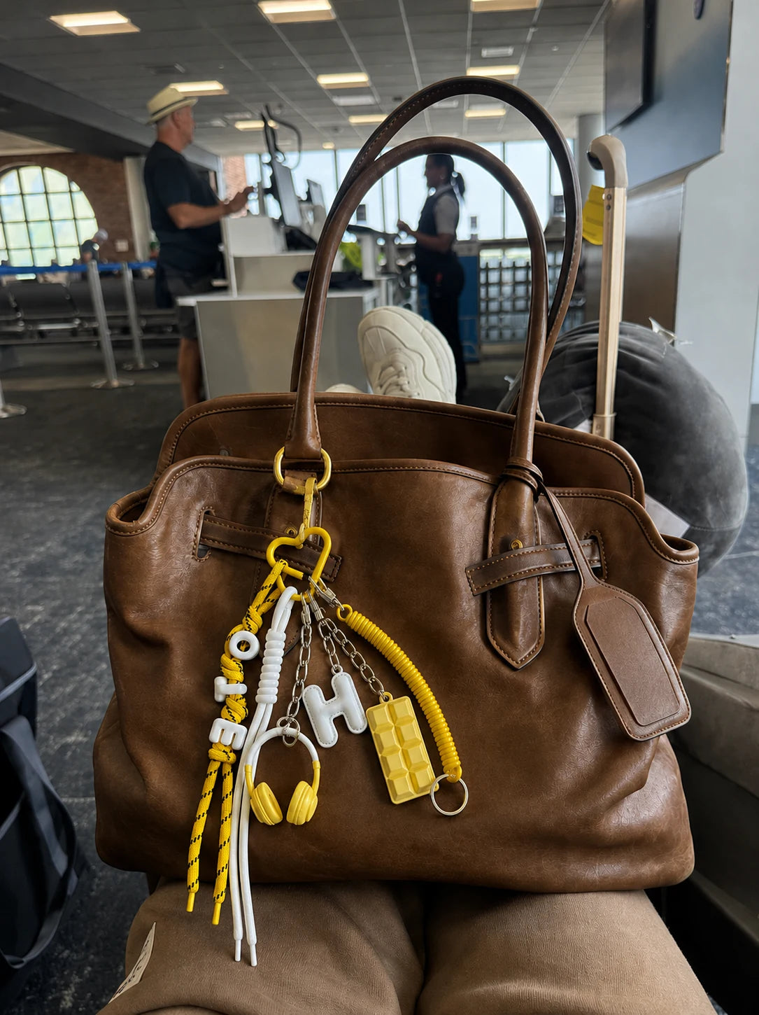 🧈 Butter Yellow Drop – Headphones Bag Charm